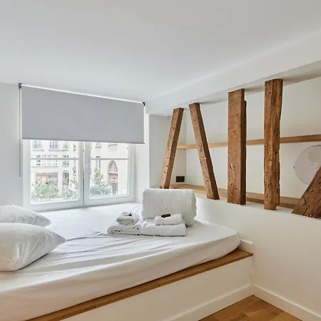 Duplex Center Of By Studioprestige